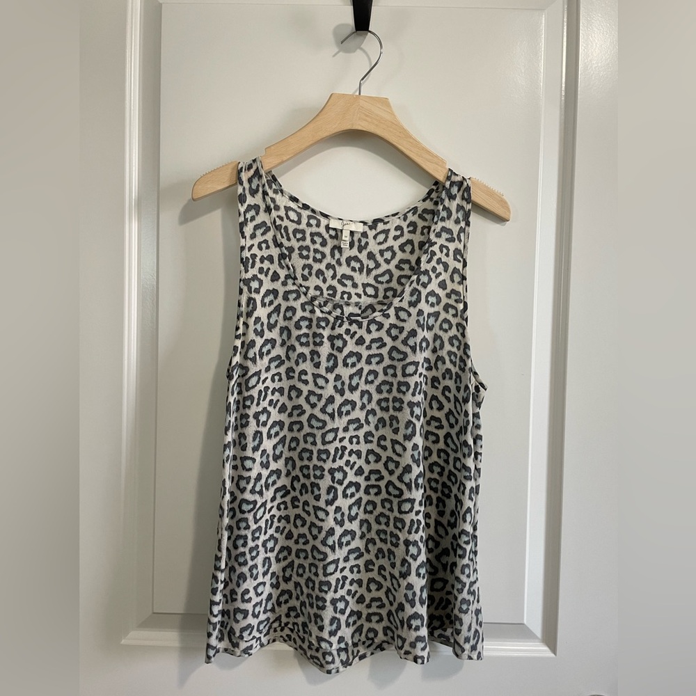 Joie Silk gray leopard print sleeveless blouse